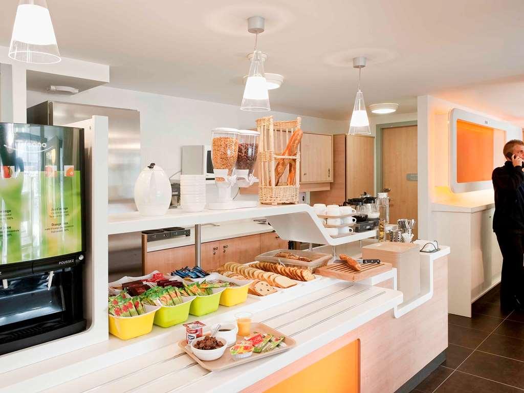 Ibis Budget Bourges Restaurant photo
